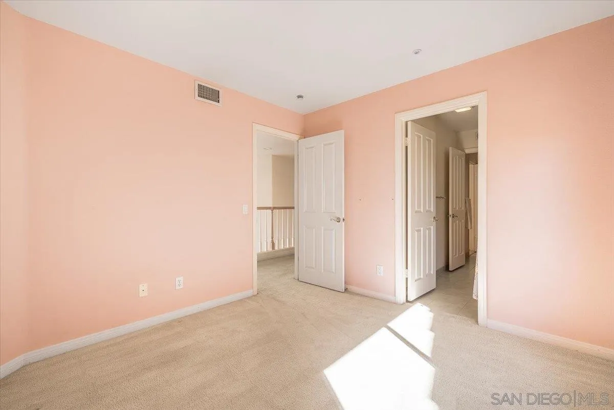 https://cdn.realtyfeed.com/cdn/127/260015200/fc6df811906710c3c0b8c6a4dbcf44a9.webp