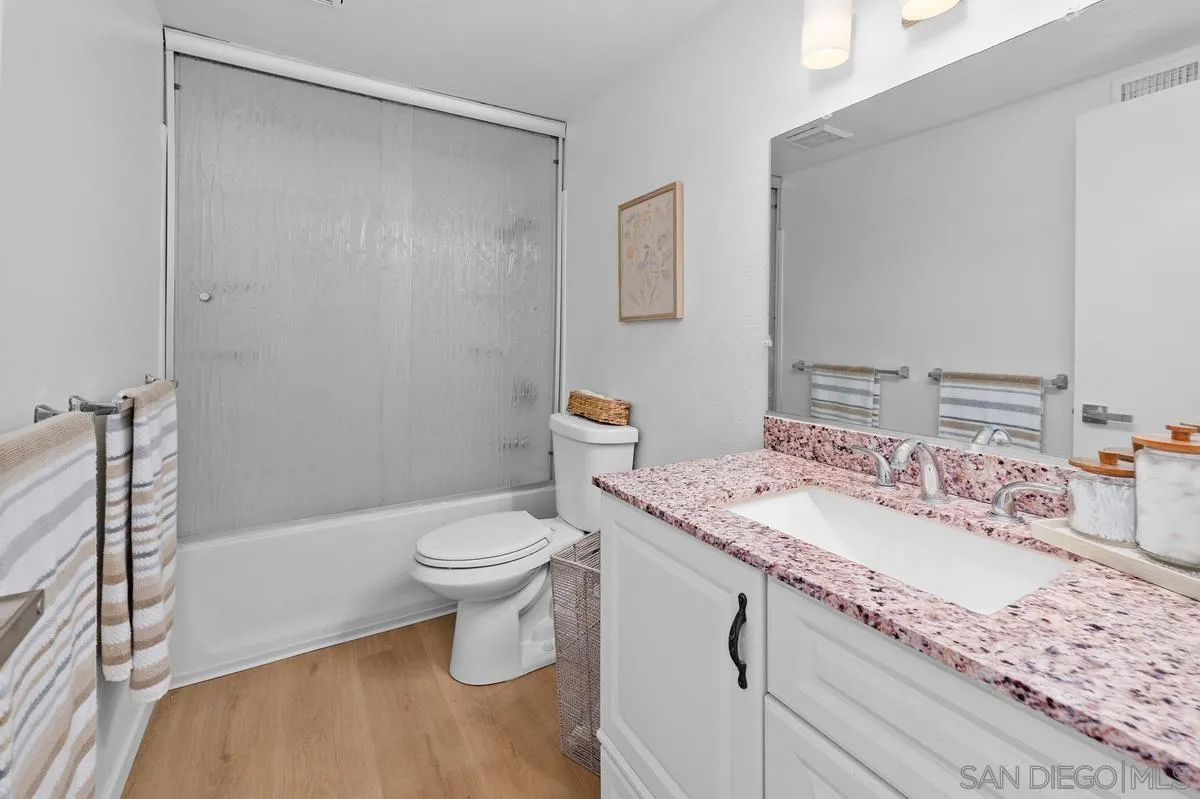 https://cdn.realtyfeed.com/cdn/127/260015202/1c25c7154e6e037415d279d20e881ef1.webp