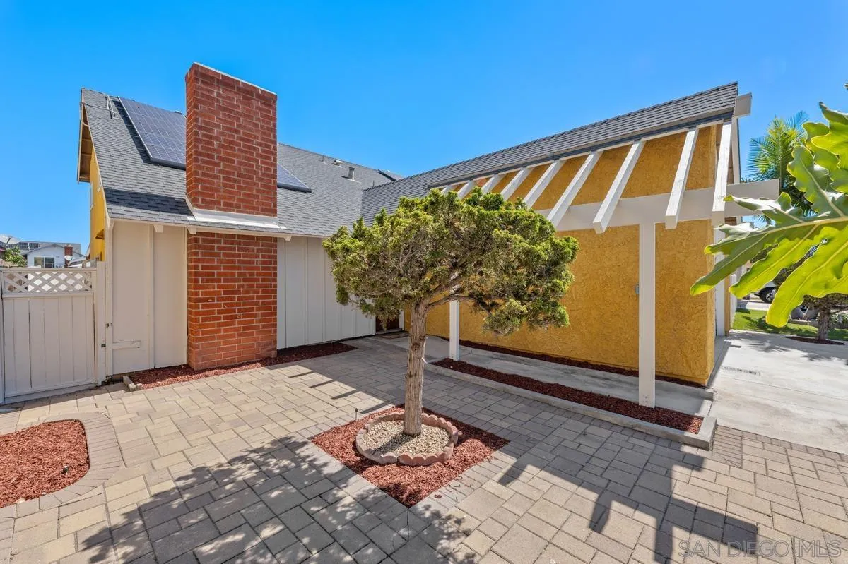 https://cdn.realtyfeed.com/cdn/127/260015202/3cb142cddef8855840e88bc5d032e96e.webp