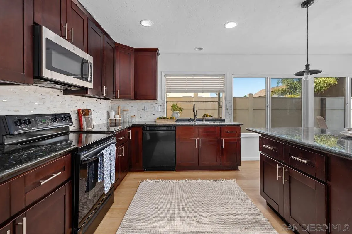 https://cdn.realtyfeed.com/cdn/127/260015202/7952525c72999a5e80496db87162d2ed.webp