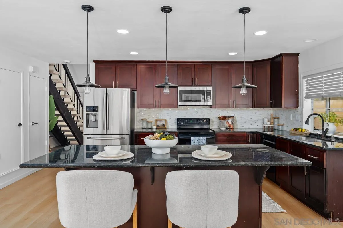 https://cdn.realtyfeed.com/cdn/127/260015202/d748761c7edfd02cd8ba76db06e8f466.webp