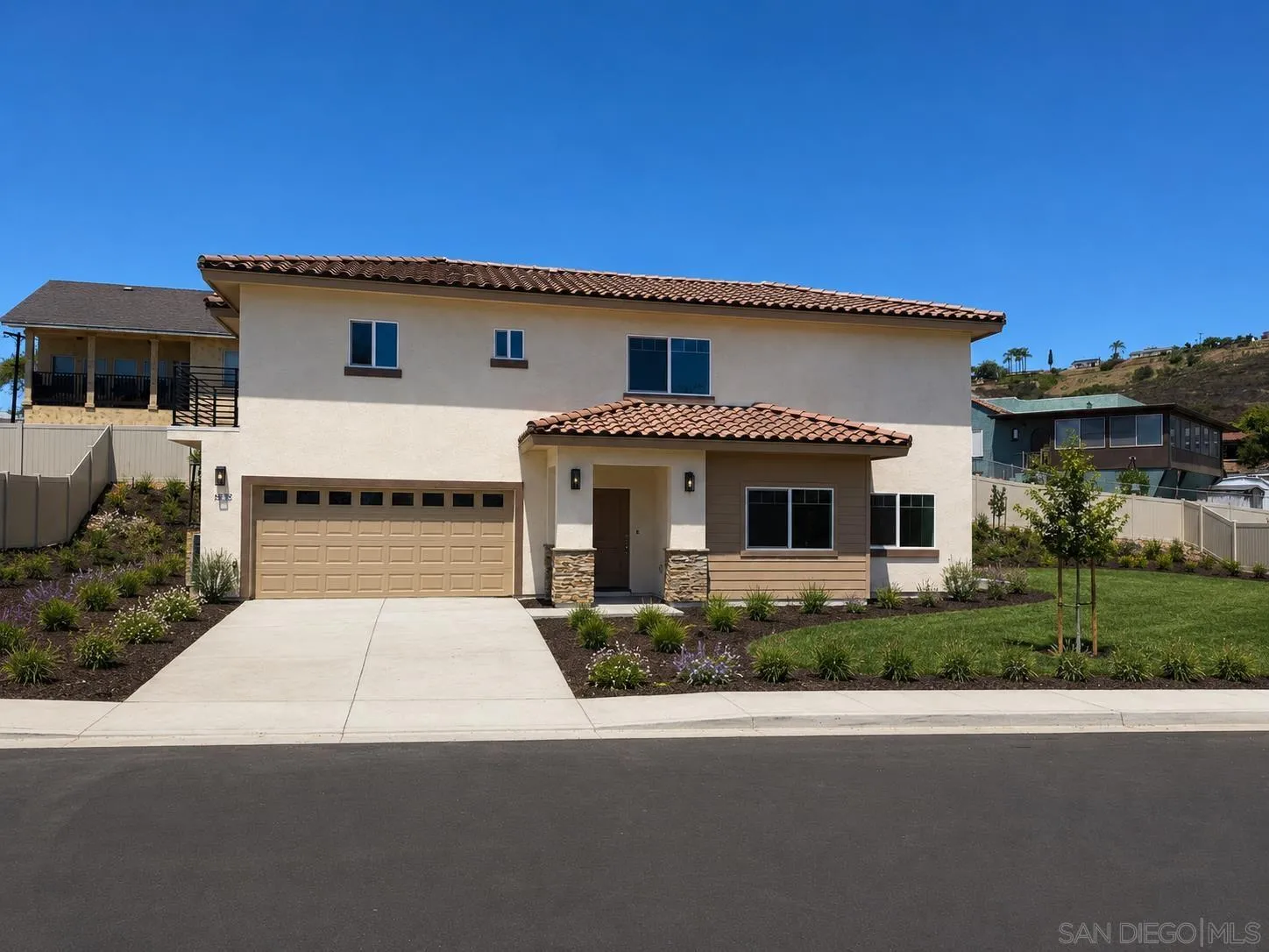 3915 Rojo Tierra Rd, La Mesa, CA 91941 - Main photo, La Mesa, CA