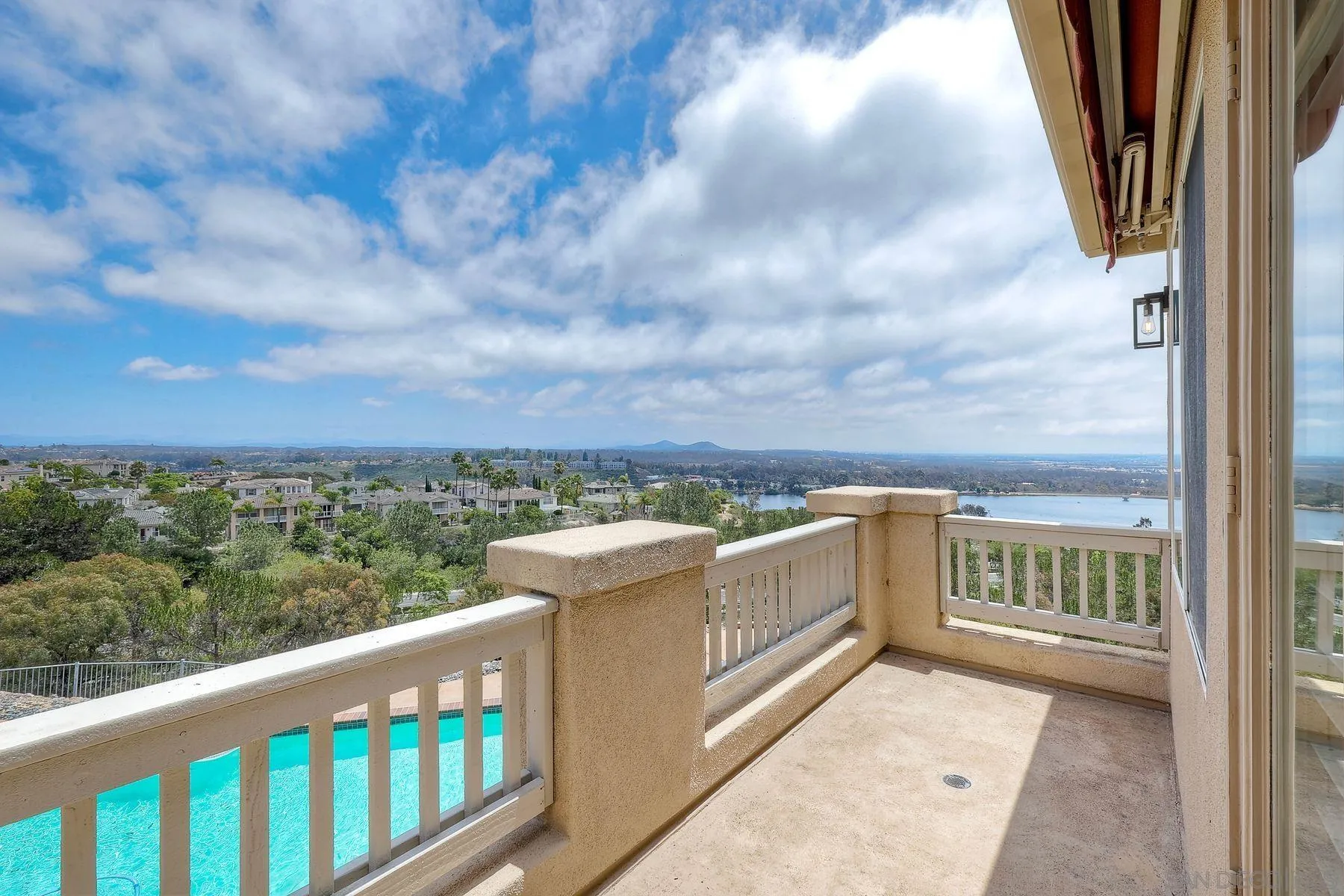 https://cdn.realtyfeed.com/cdn/127/260015211/921687d9a6506334810207408481212d.webp