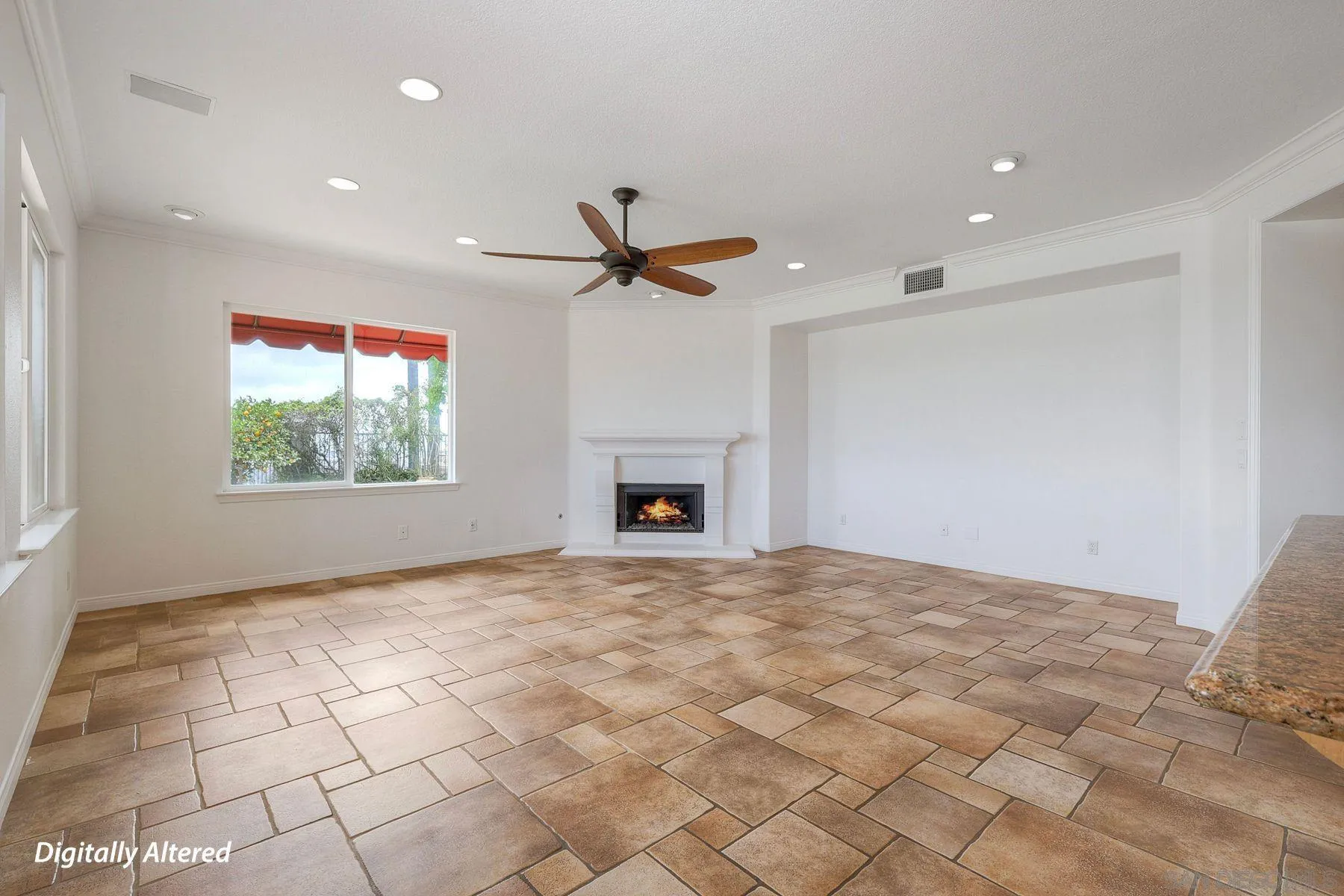 https://cdn.realtyfeed.com/cdn/127/260015211/d4e3832bae7bf9f5547c57bb40a039b9.webp
