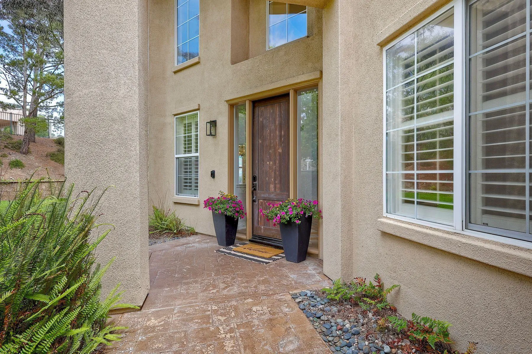 https://cdn.realtyfeed.com/cdn/127/260015211/e3136358155edef5539ff288b651d6fa.webp