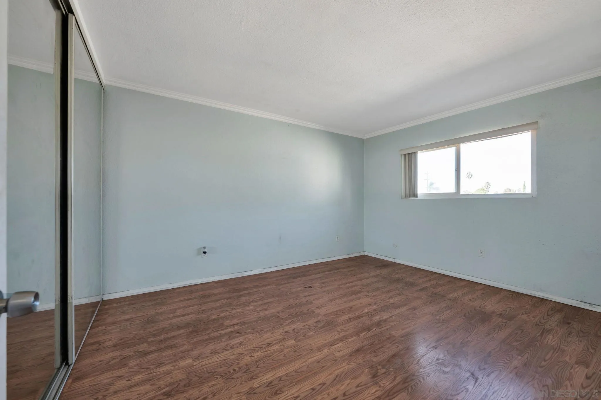Photo #12: 260015213 Listing: Photo #12
