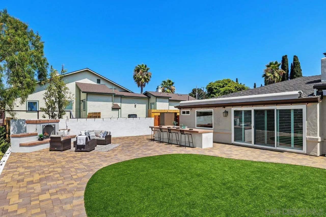 https://cdn.realtyfeed.com/cdn/127/260015217/24465d10c7da227e98ca0bbabe7ffc22.webp