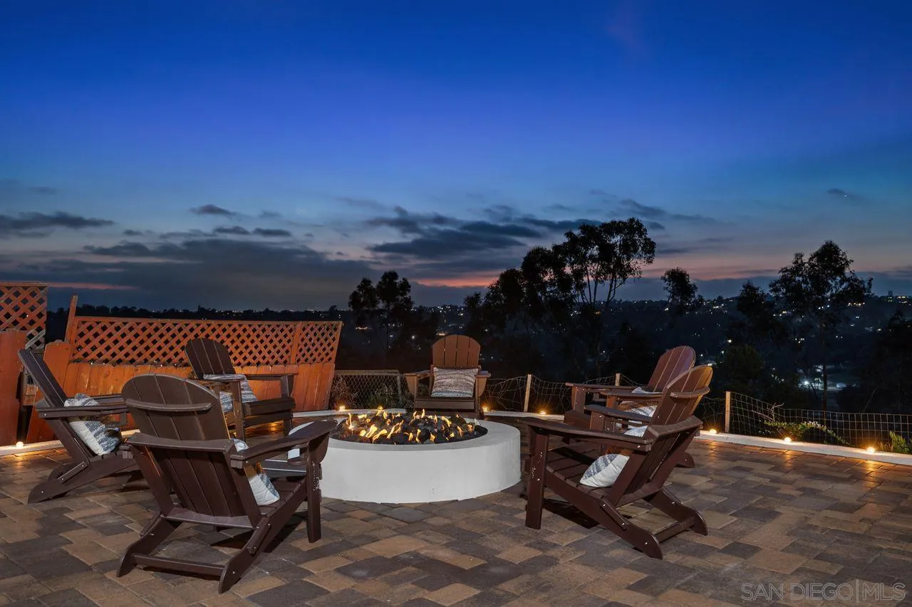 https://cdn.realtyfeed.com/cdn/127/260015217/6480475b5ad56622de33335d77fbea23.webp