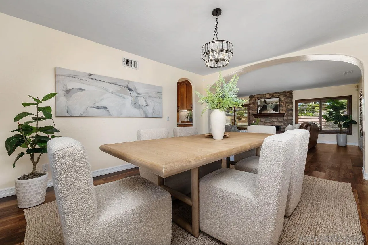 https://cdn.realtyfeed.com/cdn/127/260015217/65b2f62498cab72a05aedcc5a1d2aab2.webp