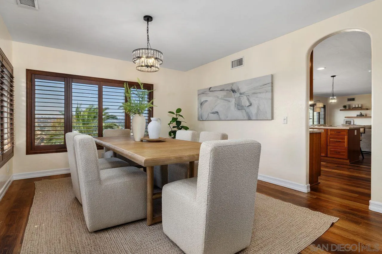https://cdn.realtyfeed.com/cdn/127/260015217/680936f814c311ba7e95df1a44eb8151.webp