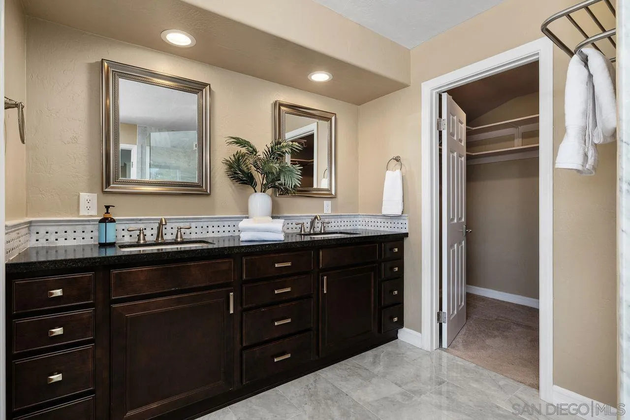 https://cdn.realtyfeed.com/cdn/127/260015217/73487aa2f745dda02d91bd85330976c0.webp