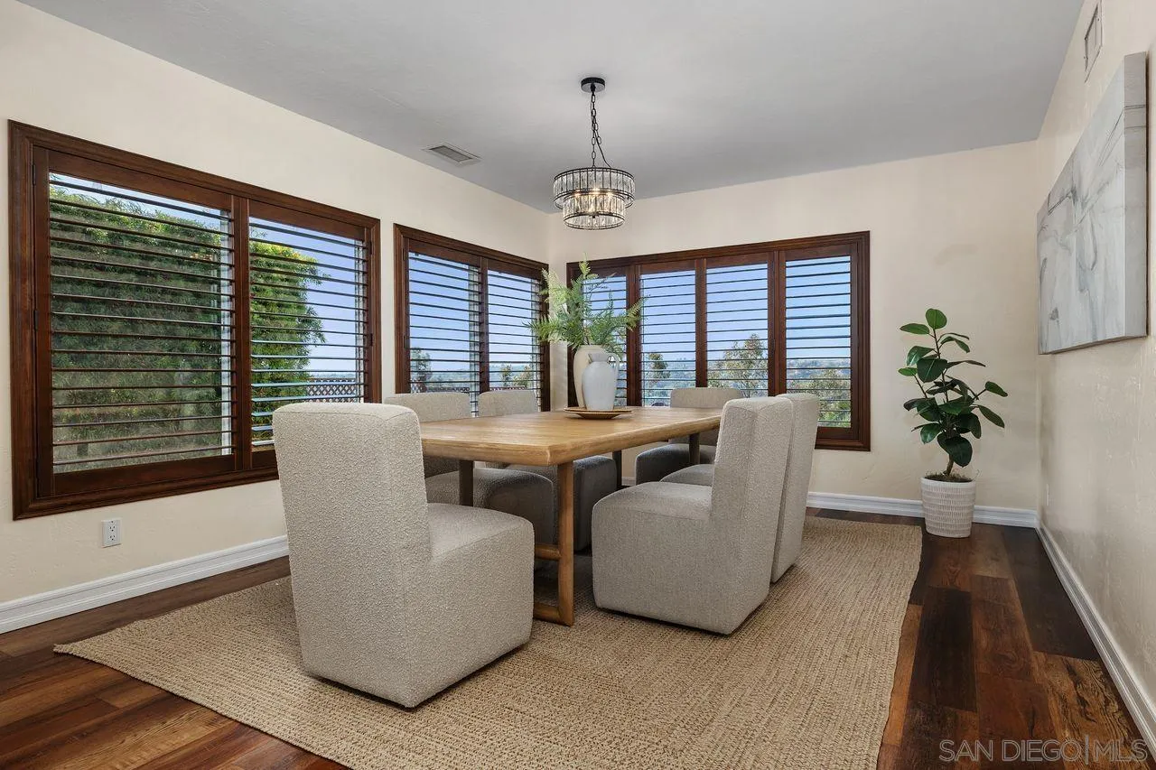 https://cdn.realtyfeed.com/cdn/127/260015217/bfc485ffacc778cdc2d5af89df3568c7.webp