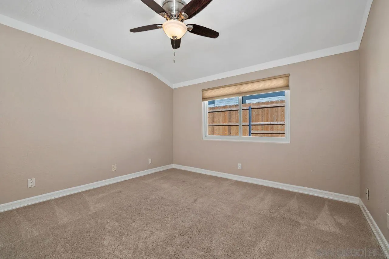 https://cdn.realtyfeed.com/cdn/127/260015217/cca73b79c9aa77f368ba97139e224c78.webp