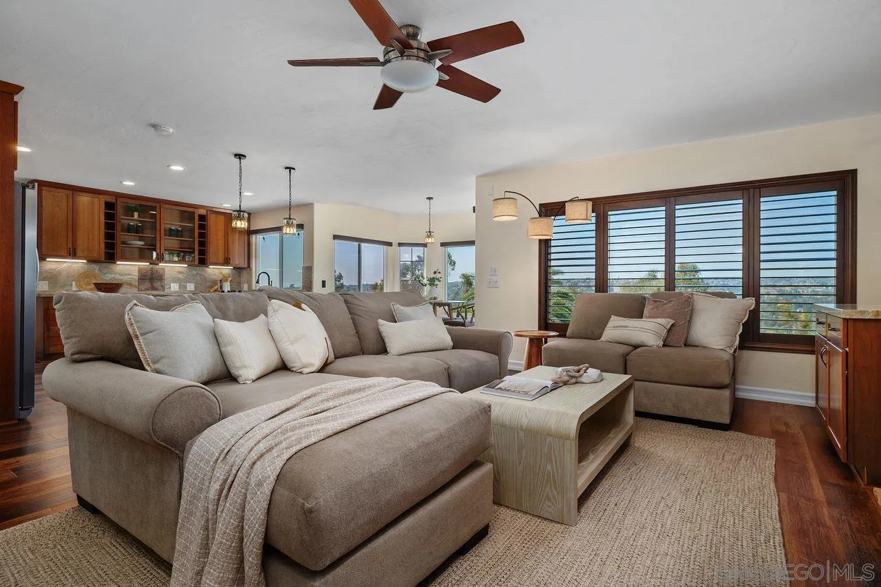 https://cdn.realtyfeed.com/cdn/127/260015217/d96abe26dcf539d6123b2008ce20f638.webp