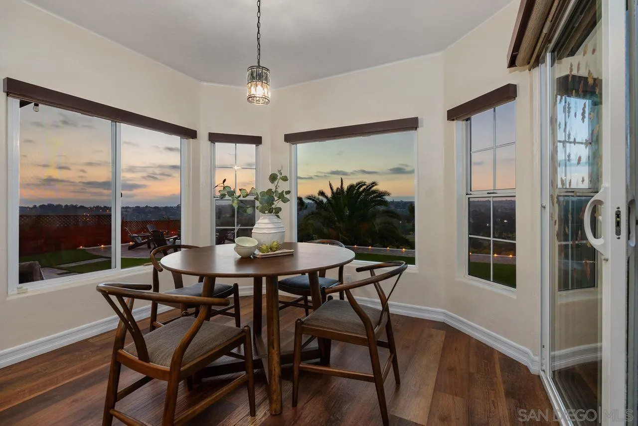 https://cdn.realtyfeed.com/cdn/127/260015217/e8ed5c6ebabcbdd80ca776bc11a18975.webp