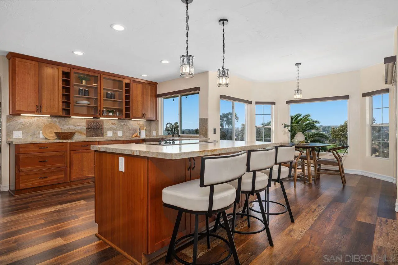 https://cdn.realtyfeed.com/cdn/127/260015217/ed18196f6159fd689aa86d066427d2c0.webp