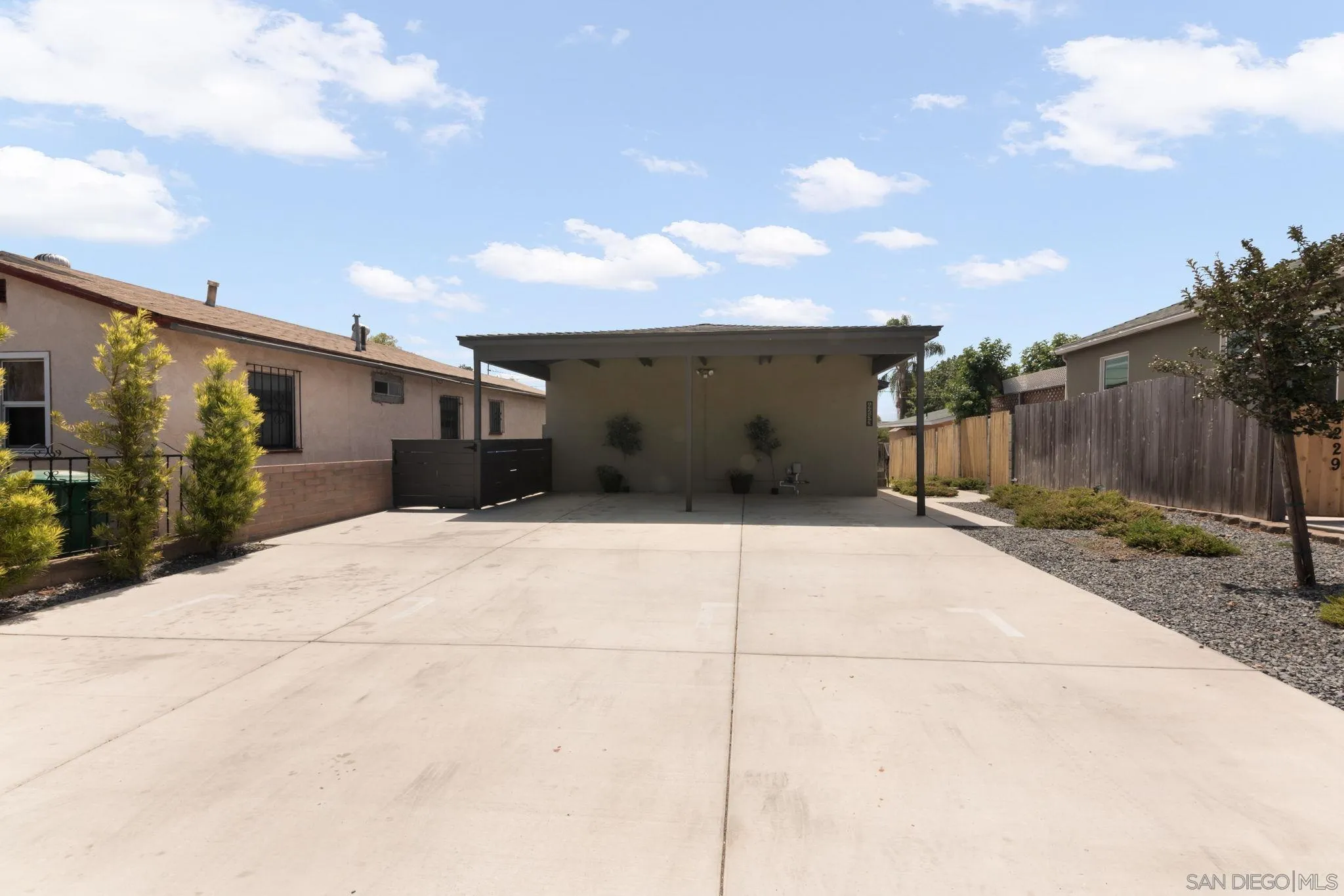 4233 Pepper Dr, San Diego, CA 92105 - Photo 4 of 23, San Diego, CA