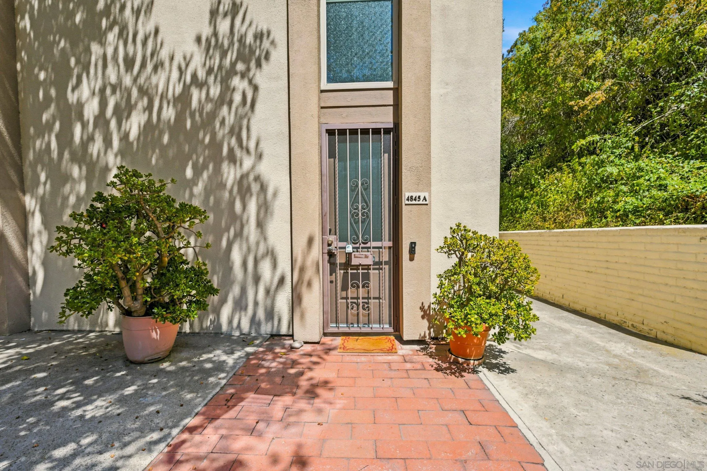 Photo #5: 260015222 Listing: Photo #5