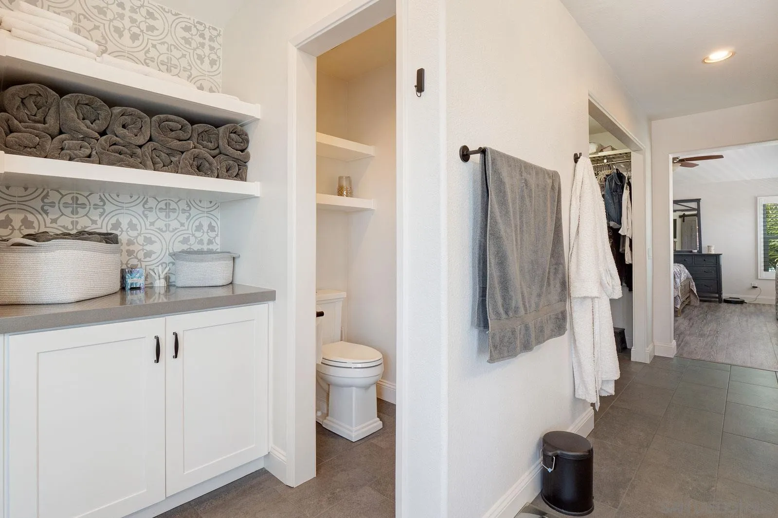 https://cdn.realtyfeed.com/cdn/127/260015225/00f41e9ba0d356eef92a5895c0d0795b.webp