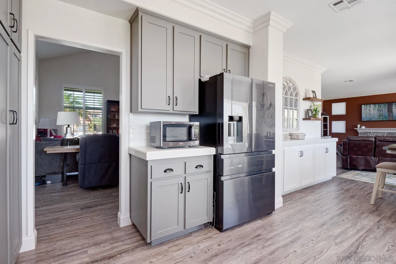 https://cdn.realtyfeed.com/cdn/127/260015225/44bf20df3ed03565af16f9442b6f374b.webp
