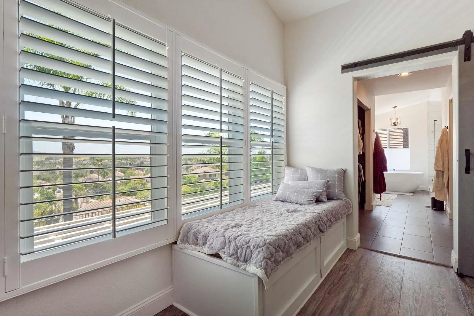 https://cdn.realtyfeed.com/cdn/127/260015225/45a6110be1f6ce403fc2ea96169bb0d3.webp