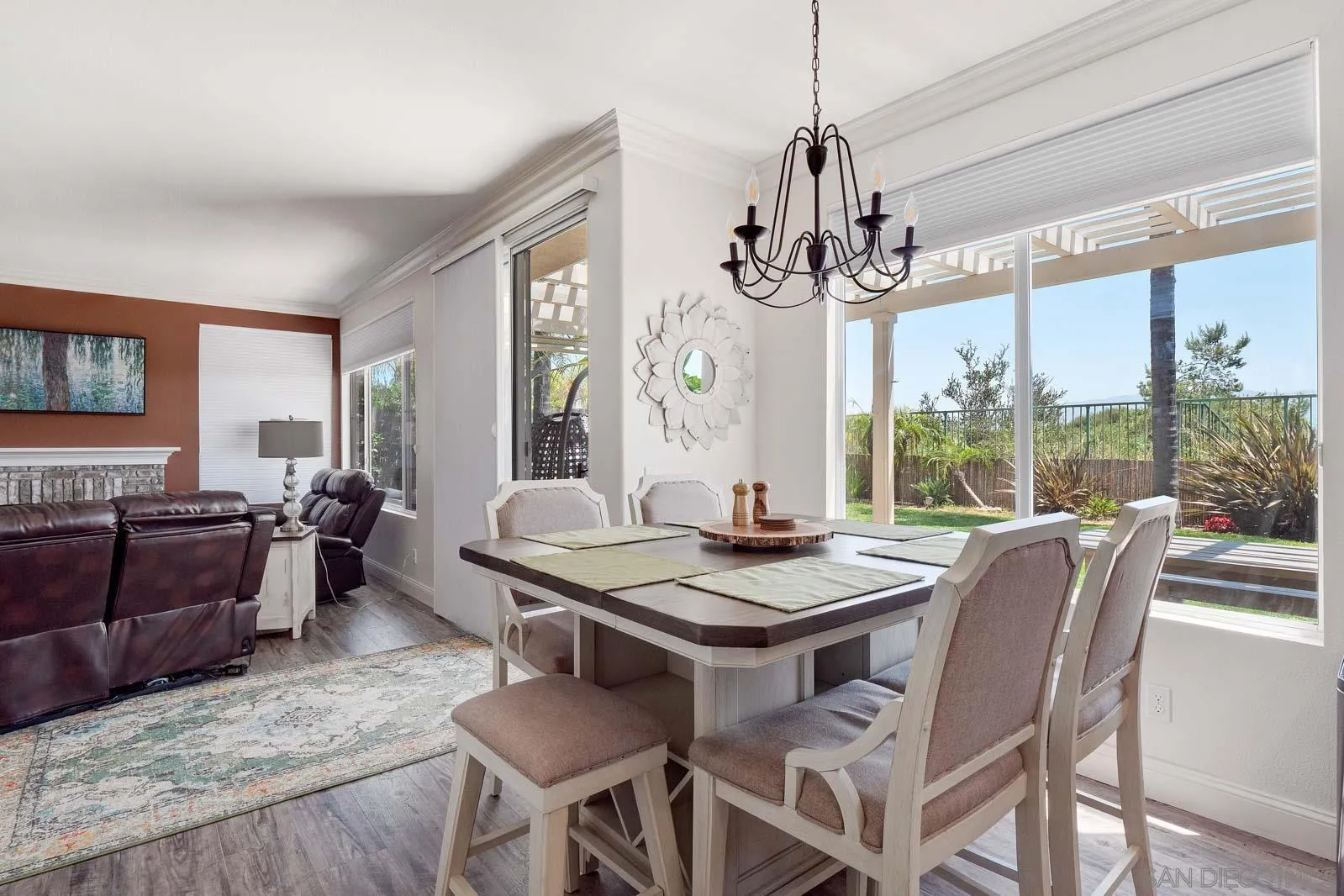 https://cdn.realtyfeed.com/cdn/127/260015225/6c8b0290f7c6c27be56854722f7fd89c.webp