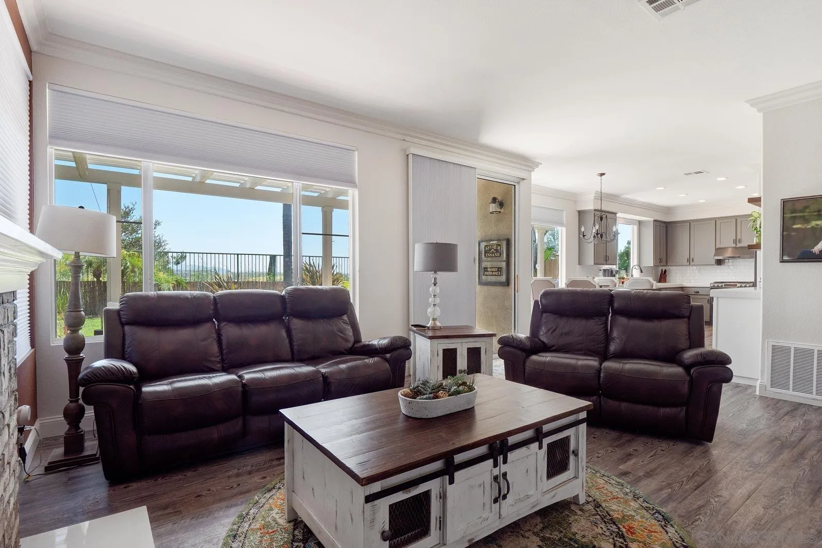 https://cdn.realtyfeed.com/cdn/127/260015225/8b8c41350849561c0d97322ed34f26a9.webp