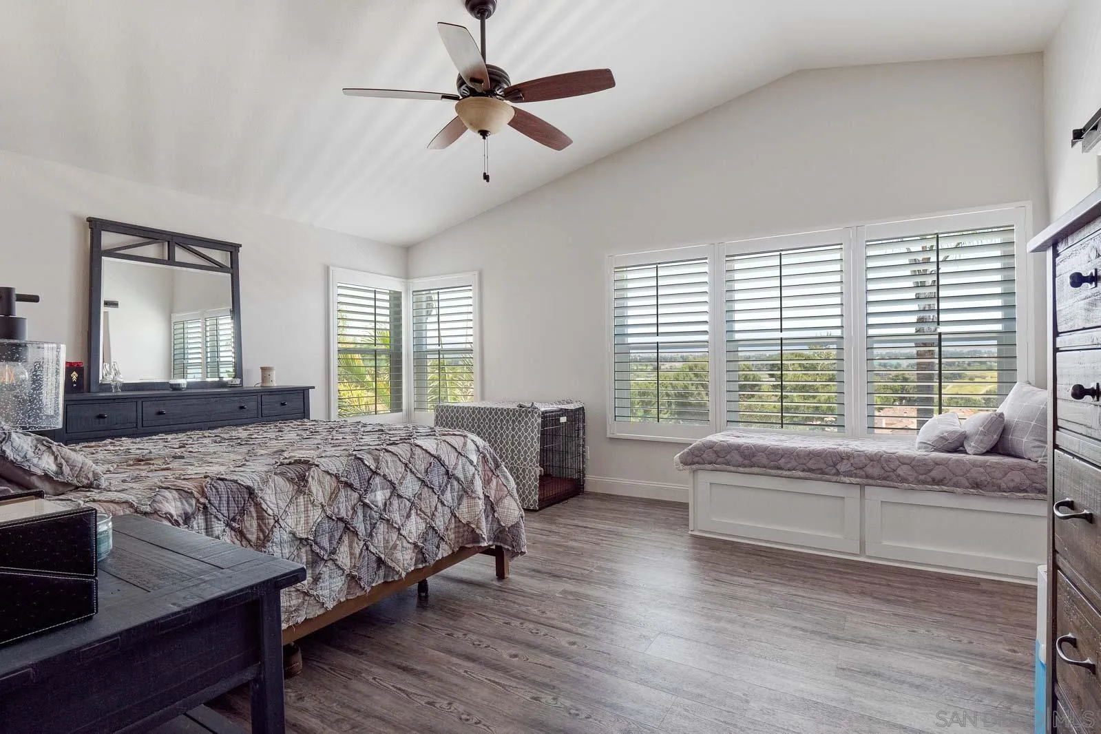 https://cdn.realtyfeed.com/cdn/127/260015225/d7dc5d10be515a54df0ced908768ede5.webp