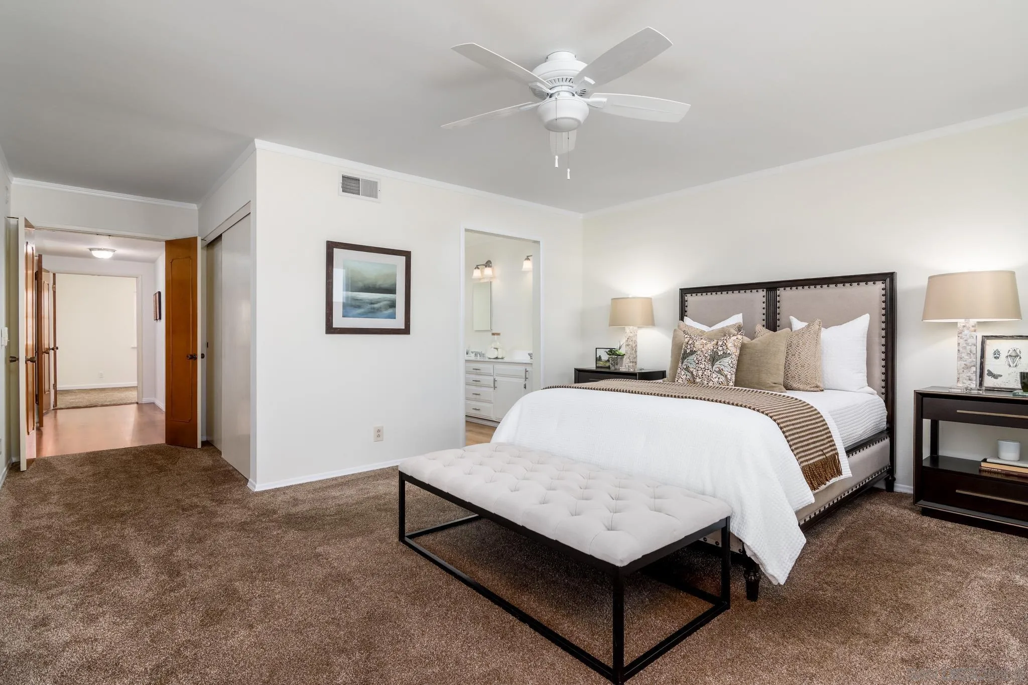 https://cdn.realtyfeed.com/cdn/127/260015228/067538e2d7348797e1d0bec08322a5c9.webp