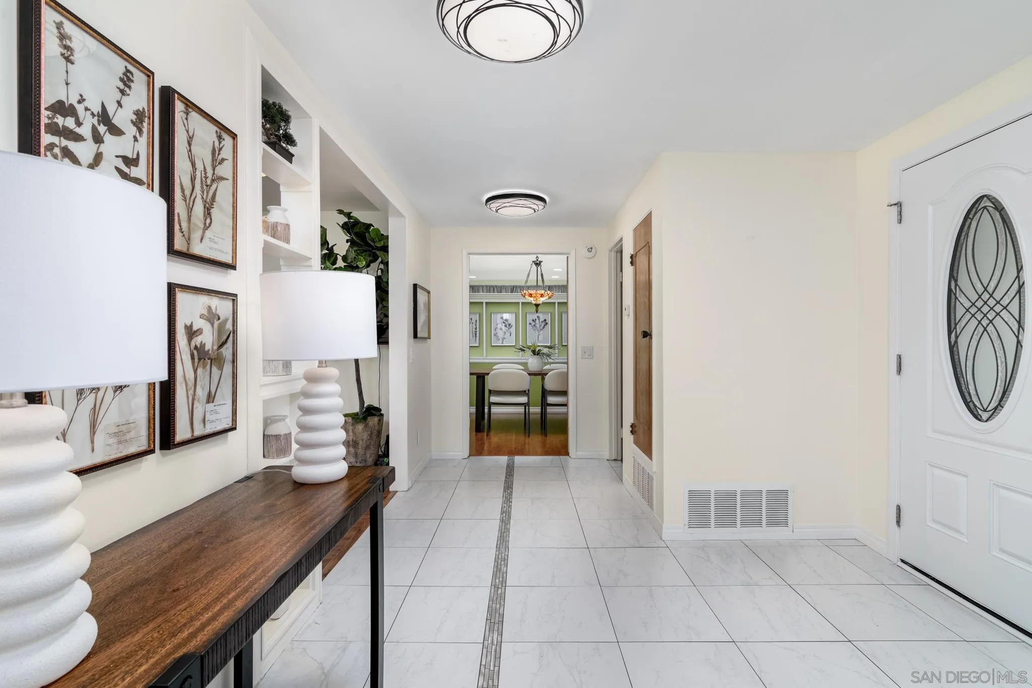 https://cdn.realtyfeed.com/cdn/127/260015228/2019fb1357125c8eedca0451cad38546.webp