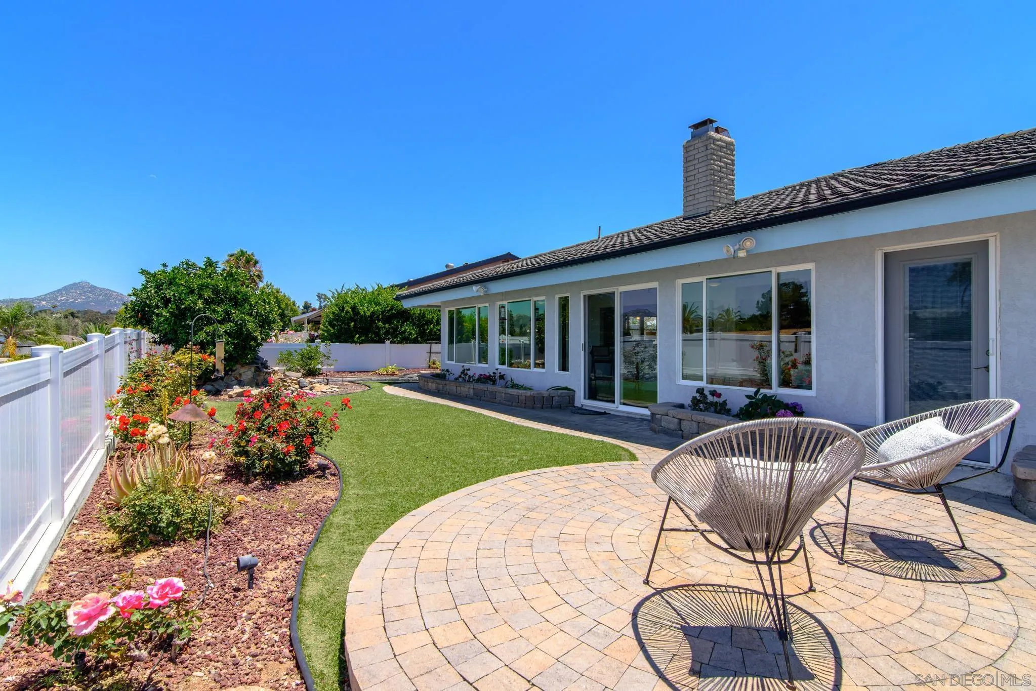 https://cdn.realtyfeed.com/cdn/127/260015228/253b7c844b575b3125fae4a0705fe376.webp