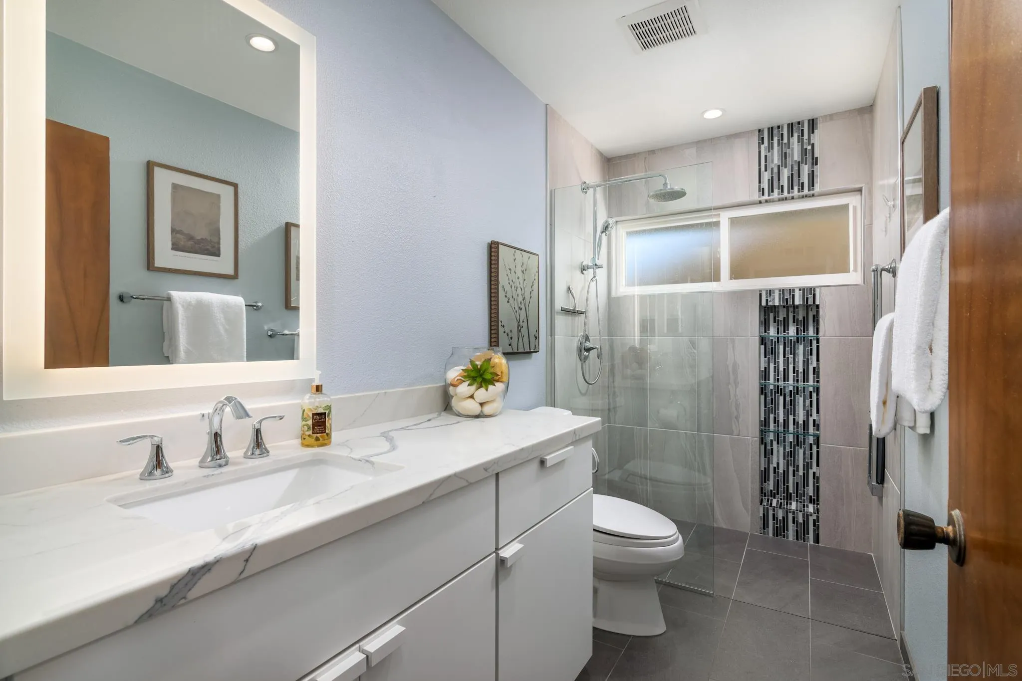 https://cdn.realtyfeed.com/cdn/127/260015228/413a0b2816d01797758164c1f514f375.webp