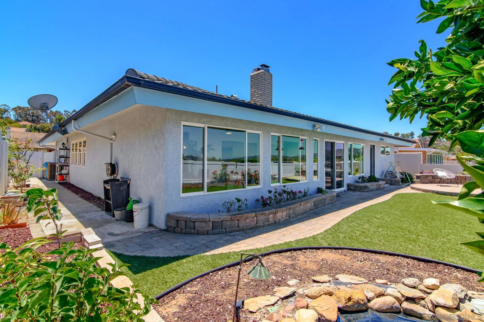 https://cdn.realtyfeed.com/cdn/127/260015228/8ad107c3e85cea8dcdf7435aa7aac352.webp