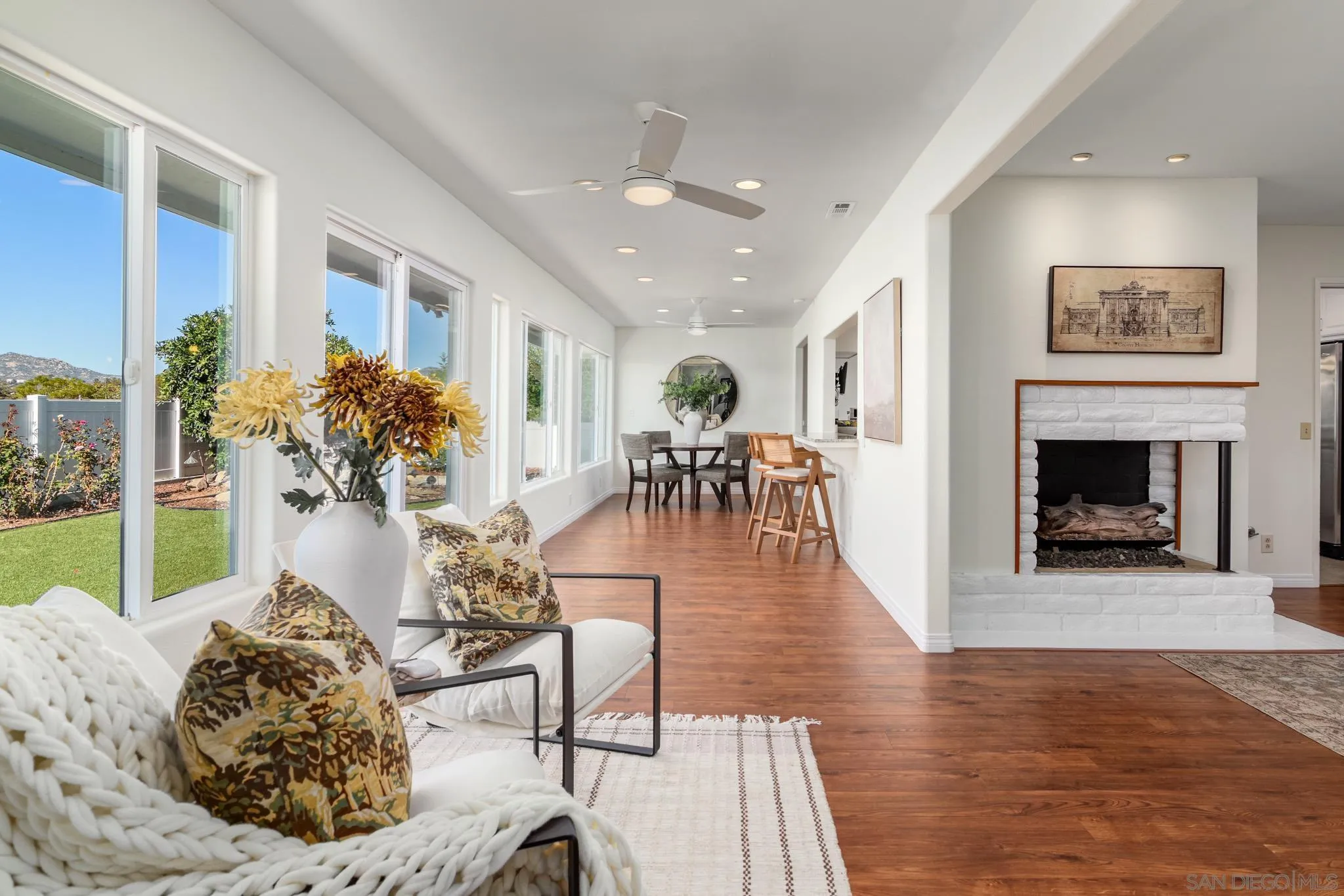 https://cdn.realtyfeed.com/cdn/127/260015228/9779cae652feeff2bc3ea0b6b0c2f5a2.webp