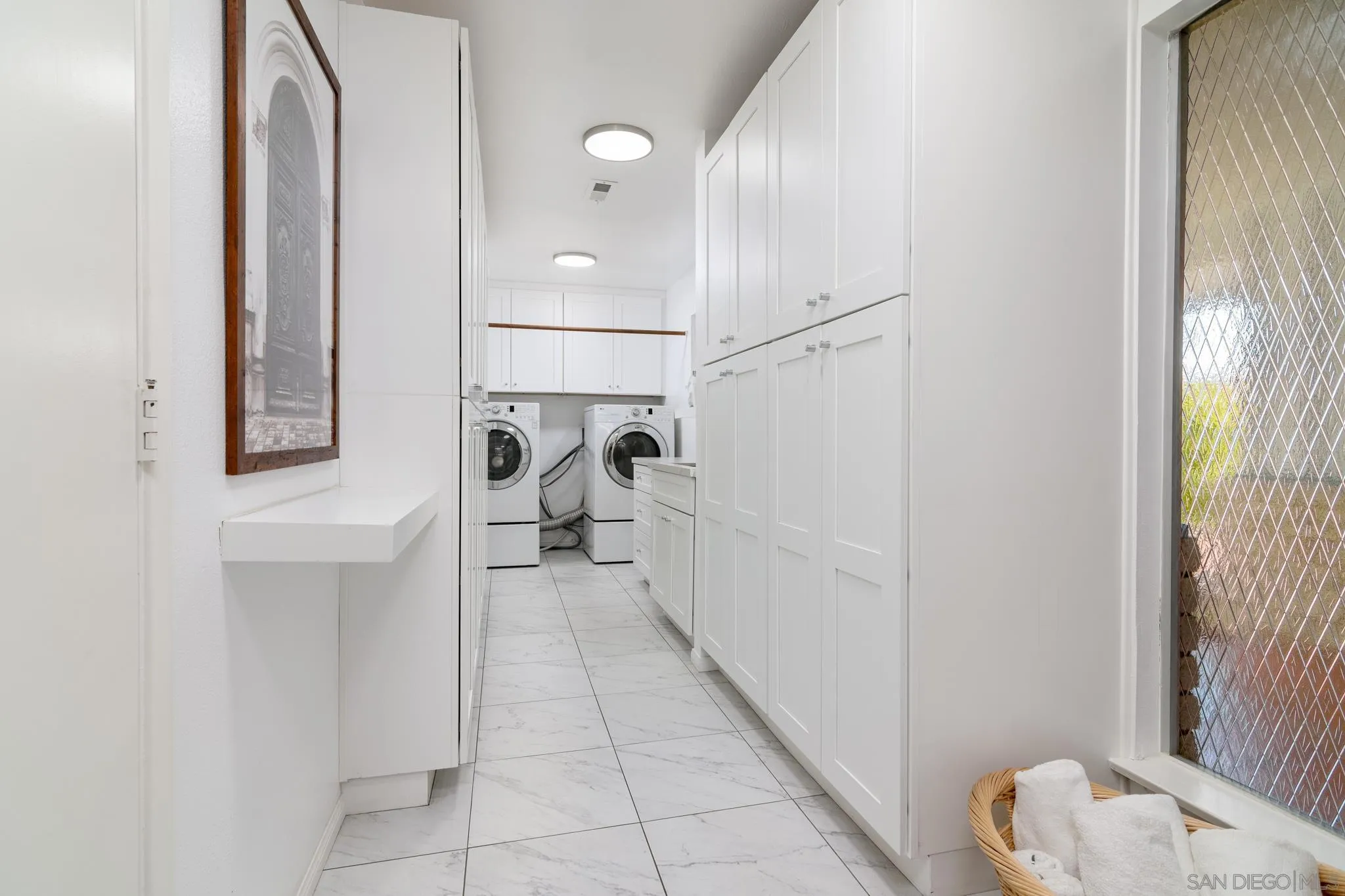 https://cdn.realtyfeed.com/cdn/127/260015228/abe8aa15b4e87962cf293392ae80d465.webp