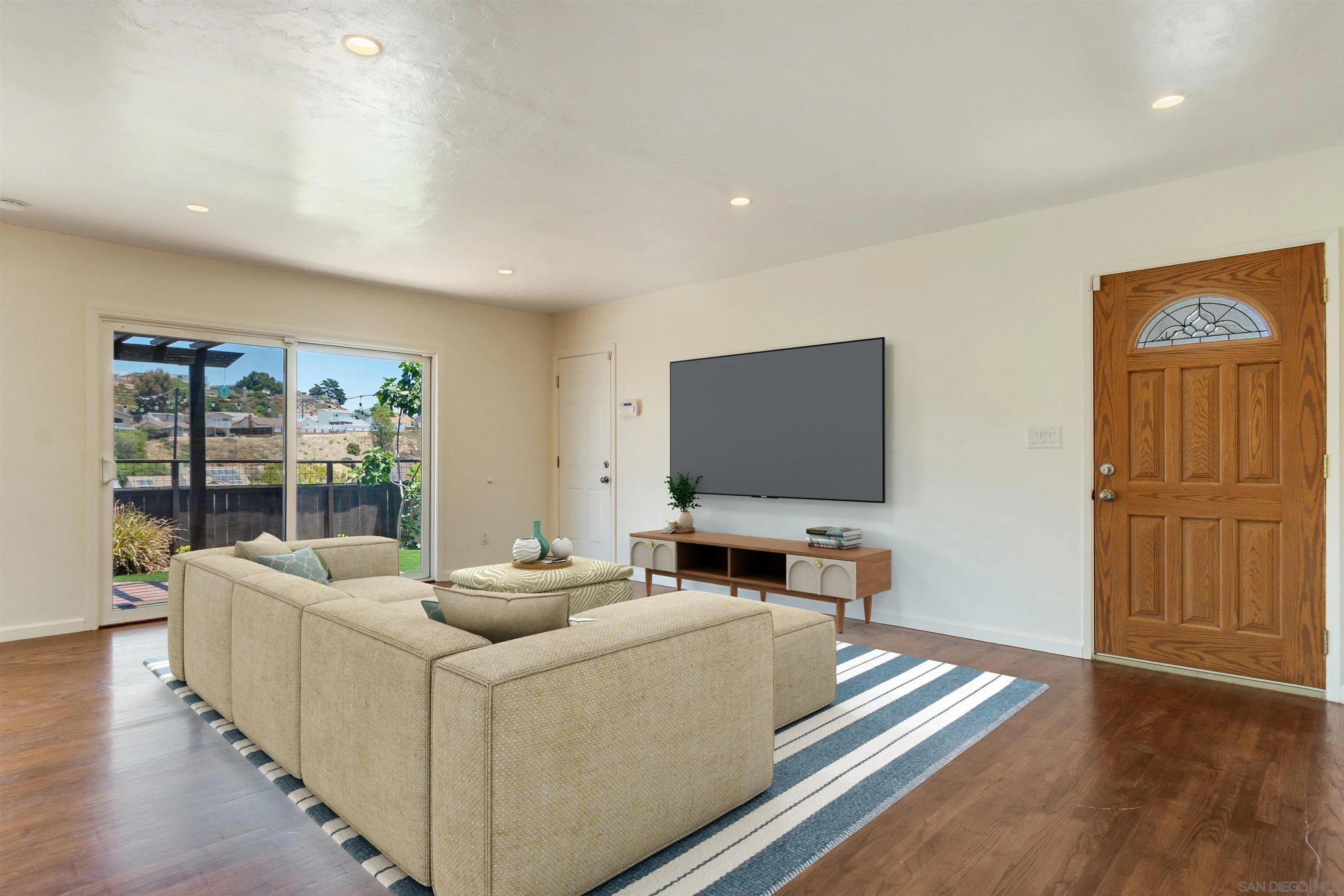https://cdn.realtyfeed.com/cdn/127/260015230/58ca4de758e57921af3c11c4d8712440.webp