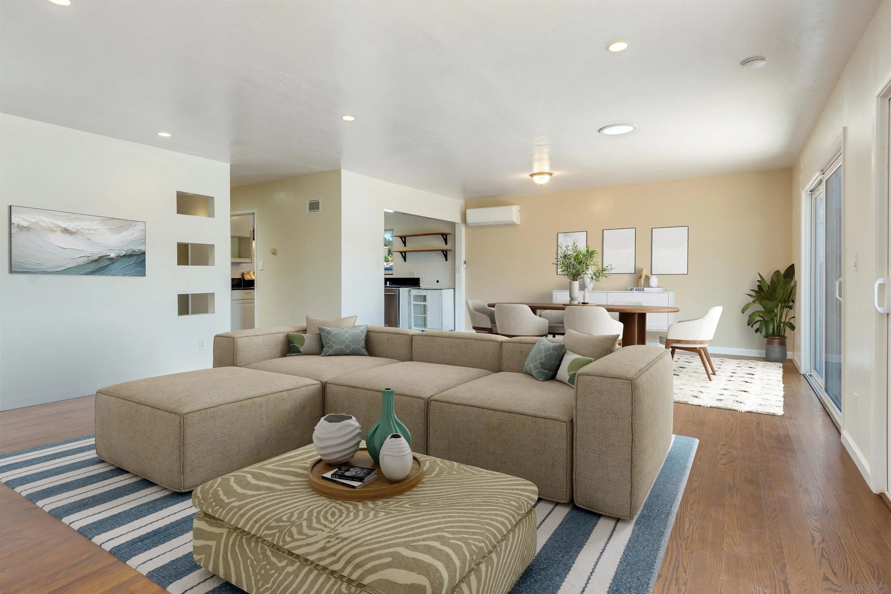 https://cdn.realtyfeed.com/cdn/127/260015230/642c30d8ae801ff1aeb9695d32915c6e.webp