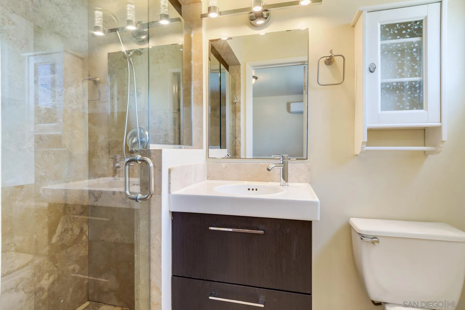 https://cdn.realtyfeed.com/cdn/127/260015230/93212f359f9ebf5cf581a6dfdd6f8536.webp