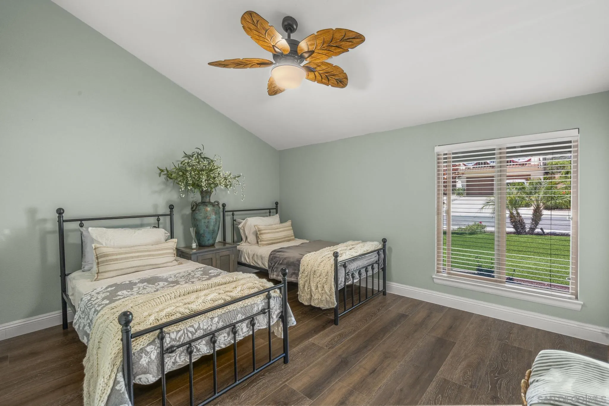 https://cdn.realtyfeed.com/cdn/127/260015235/1418de11865f6064baadcf316acf39c9.webp
