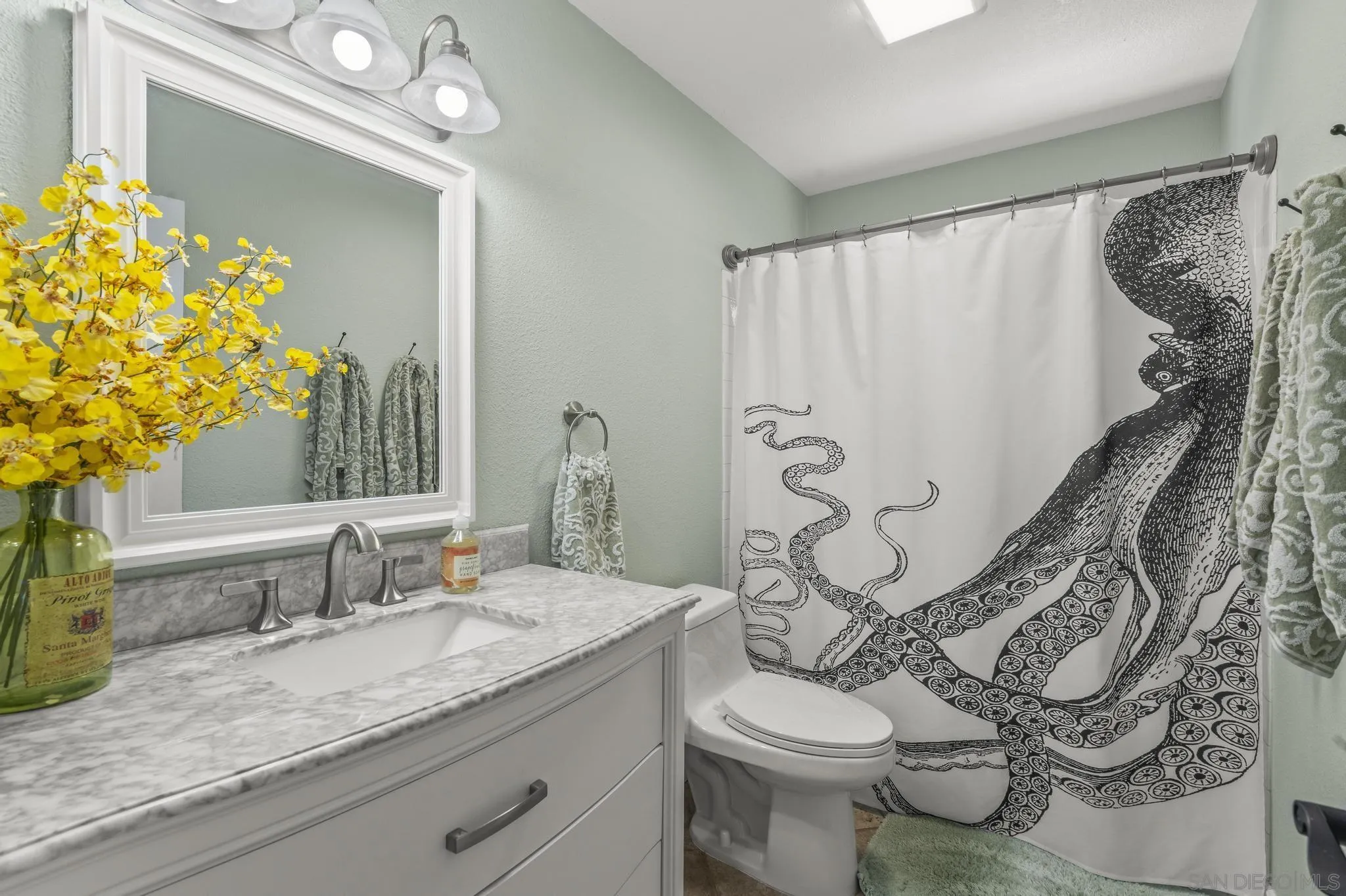 https://cdn.realtyfeed.com/cdn/127/260015235/1eb1a46ed44e5d8cfd60a49bf5f8dded.webp