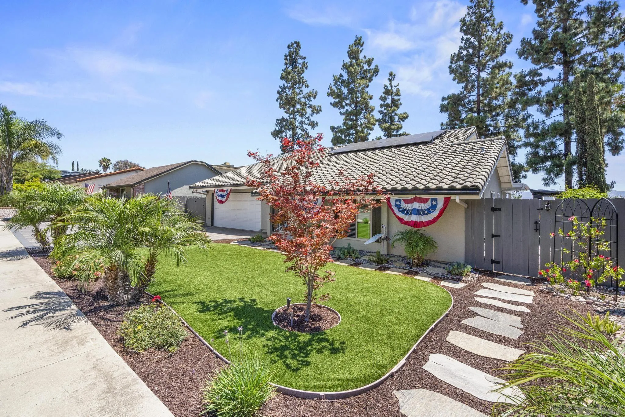 https://cdn.realtyfeed.com/cdn/127/260015235/5c7b79d75192c7da97a682d7e4b584fd.webp