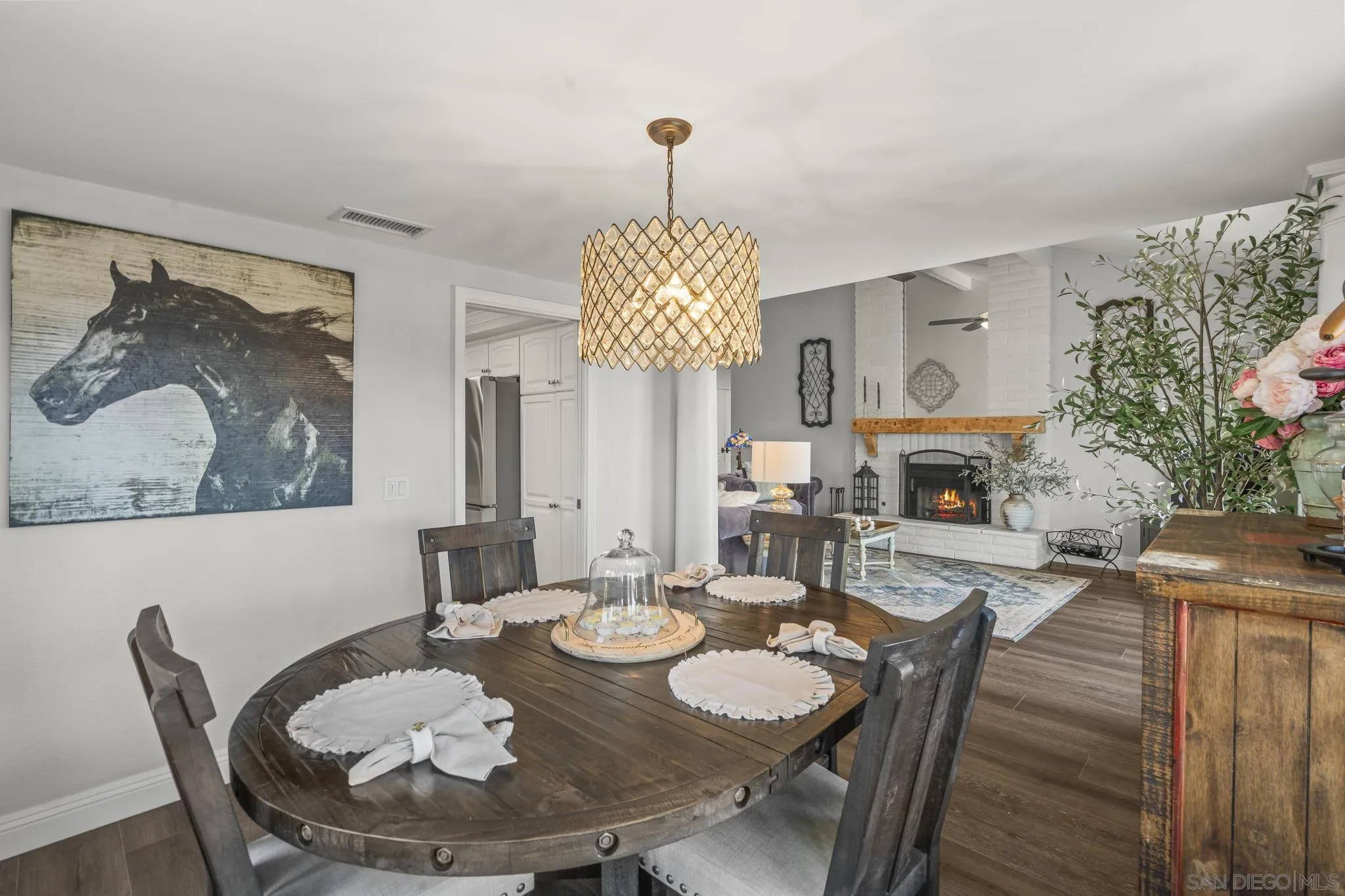 https://cdn.realtyfeed.com/cdn/127/260015235/6ed2c071c5cbf853f2e6931619038214.webp