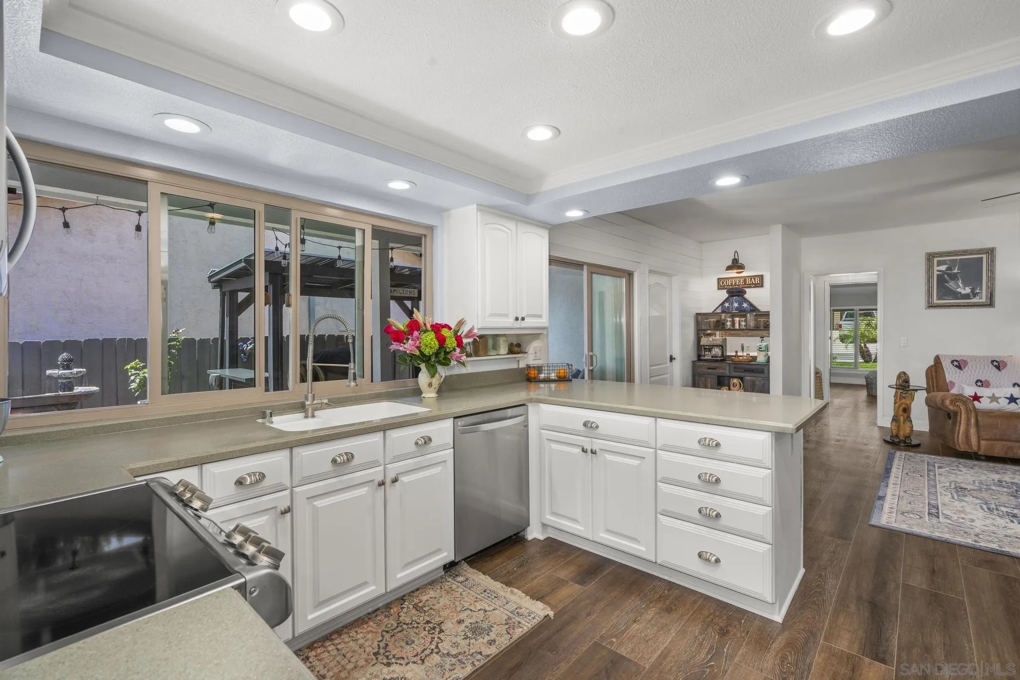 https://cdn.realtyfeed.com/cdn/127/260015235/abb71ec7b8923d4c48d9f078dd3b6f70.webp