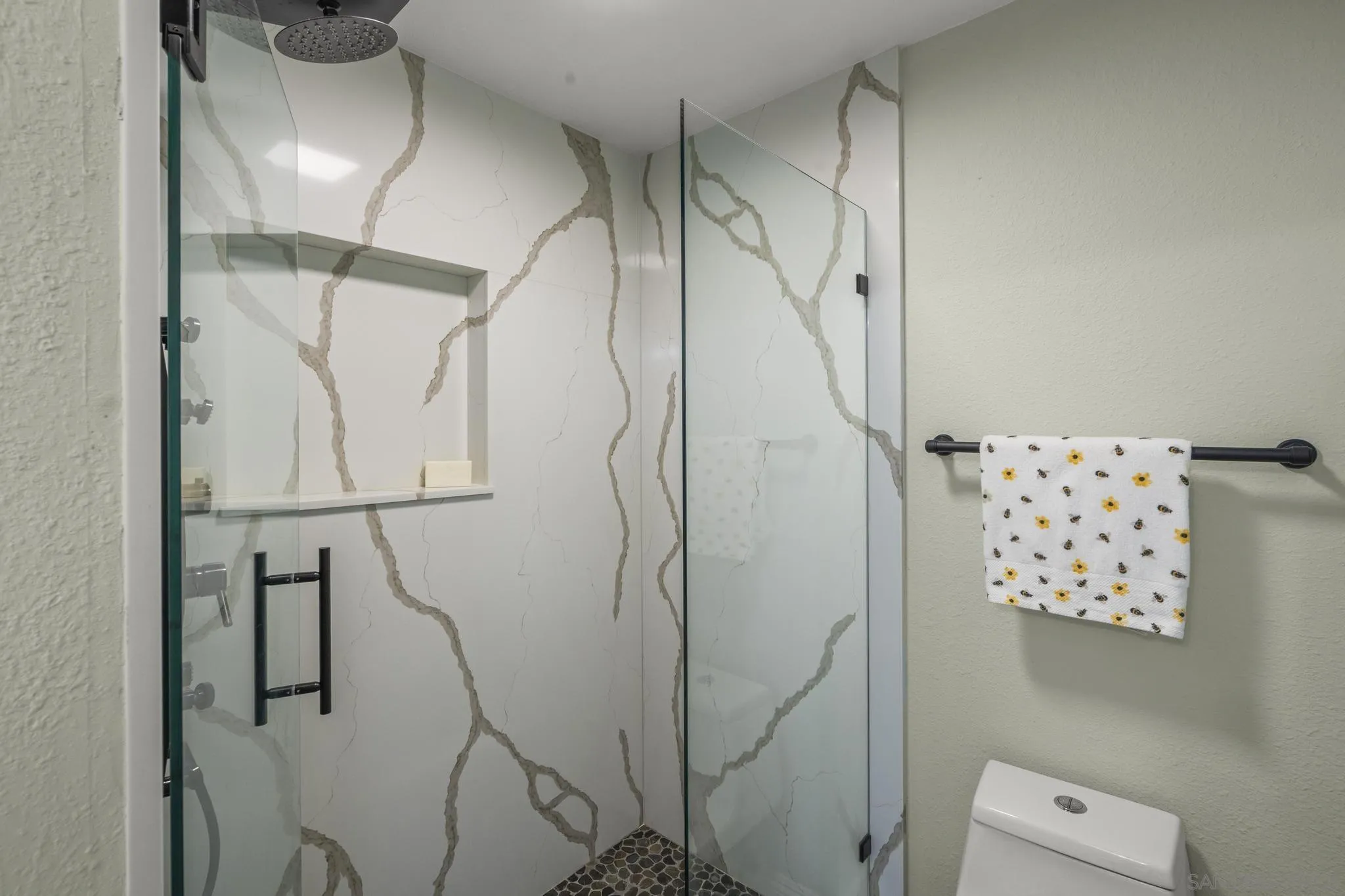 https://cdn.realtyfeed.com/cdn/127/260015235/af029b5ef35745e0e97534f291ccedbf.webp