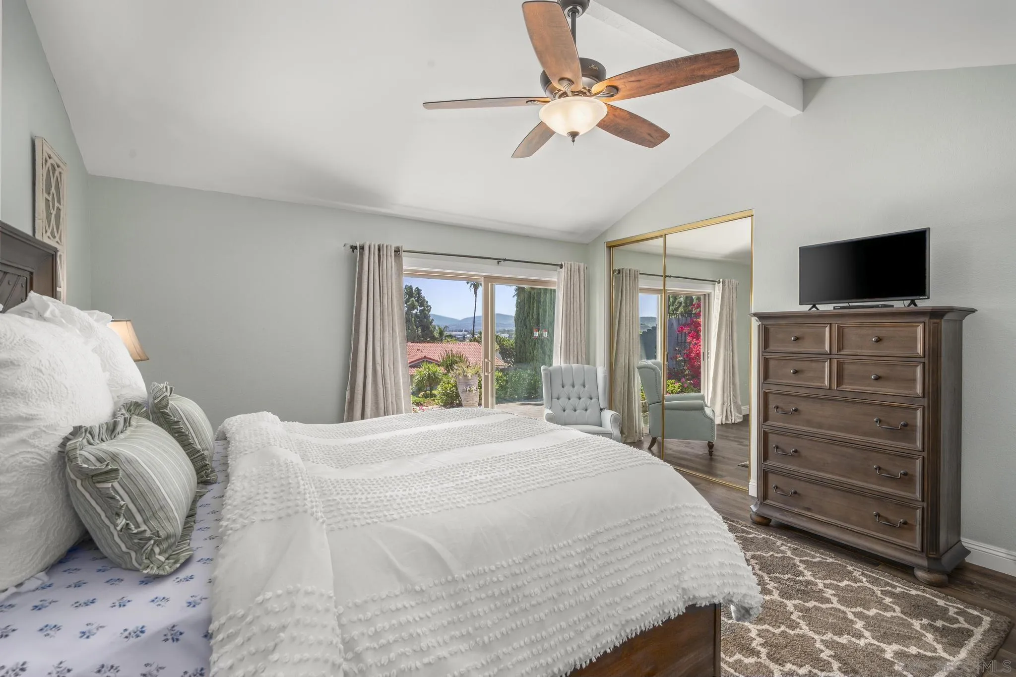 https://cdn.realtyfeed.com/cdn/127/260015235/b03802187aa2432e8d466722c45dece6.webp