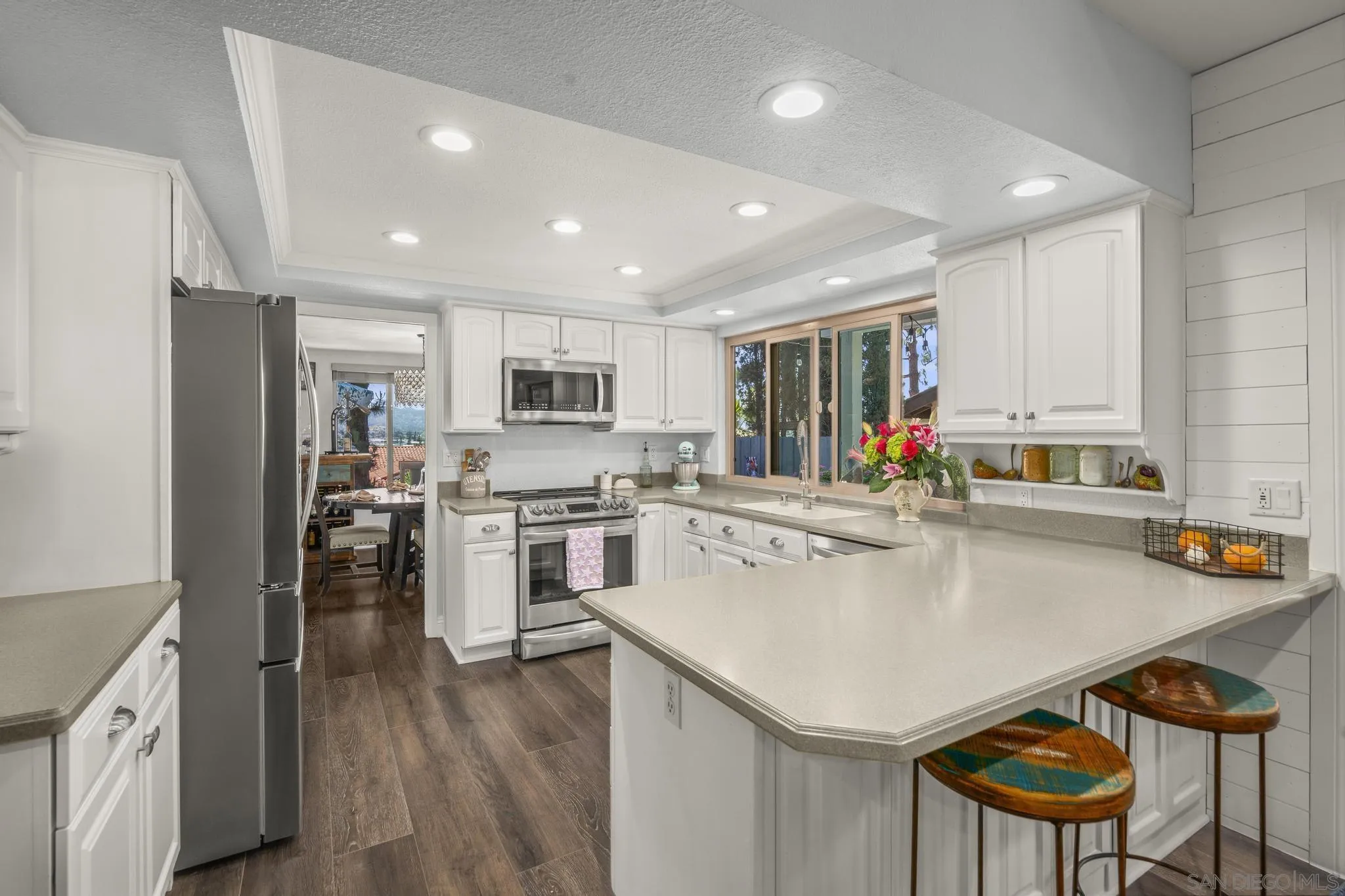 https://cdn.realtyfeed.com/cdn/127/260015235/b7d04f92a064b9640e5c76e606da5fa5.webp