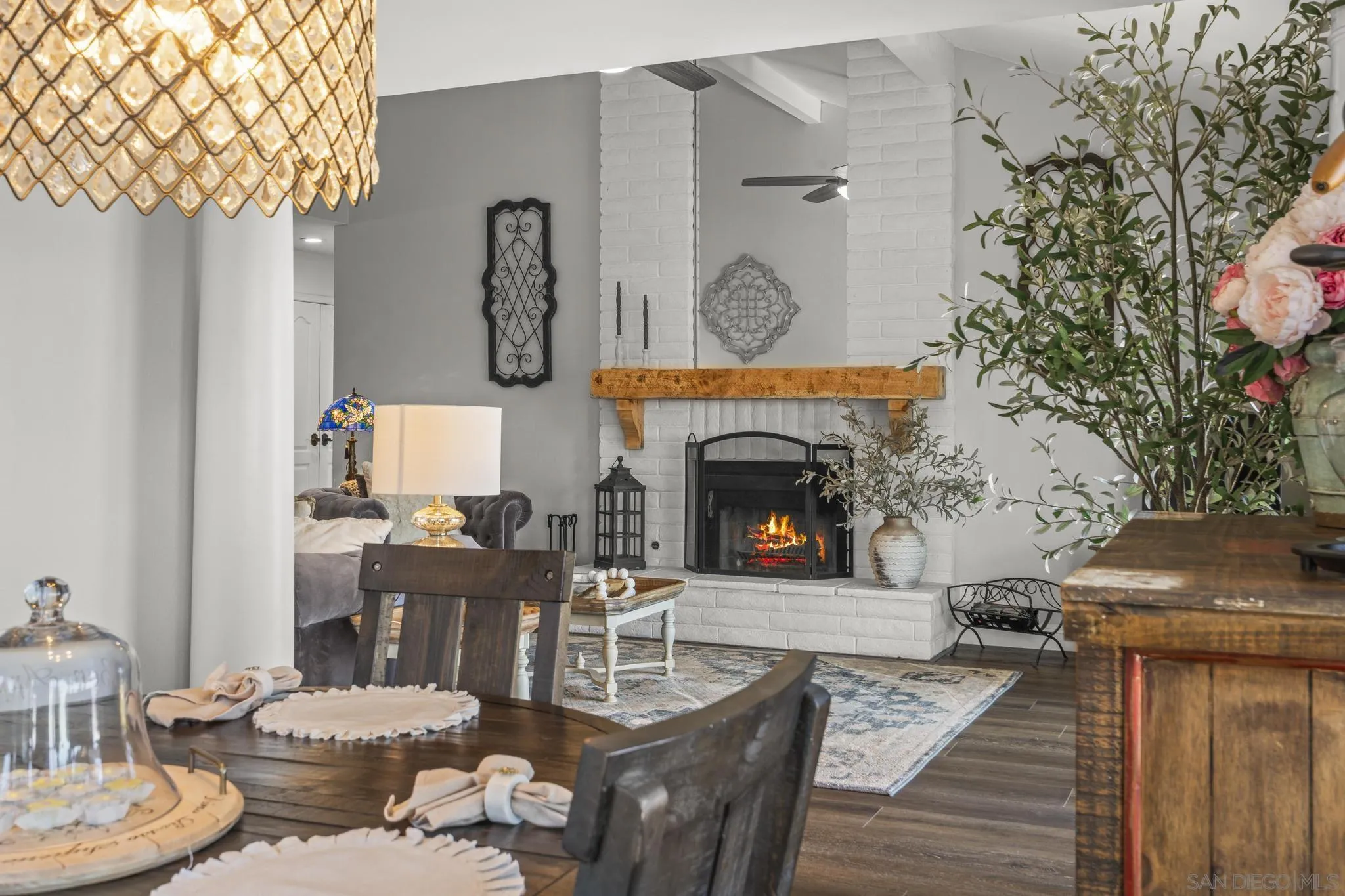 https://cdn.realtyfeed.com/cdn/127/260015235/c3a716dbd86e99c4dcb6c709434eda9a.webp