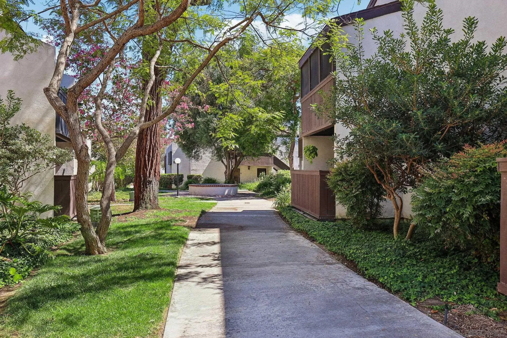 https://cdn.realtyfeed.com/cdn/127/260015236/0b7ca5cac3be7b3034502b410c5e967a.webp