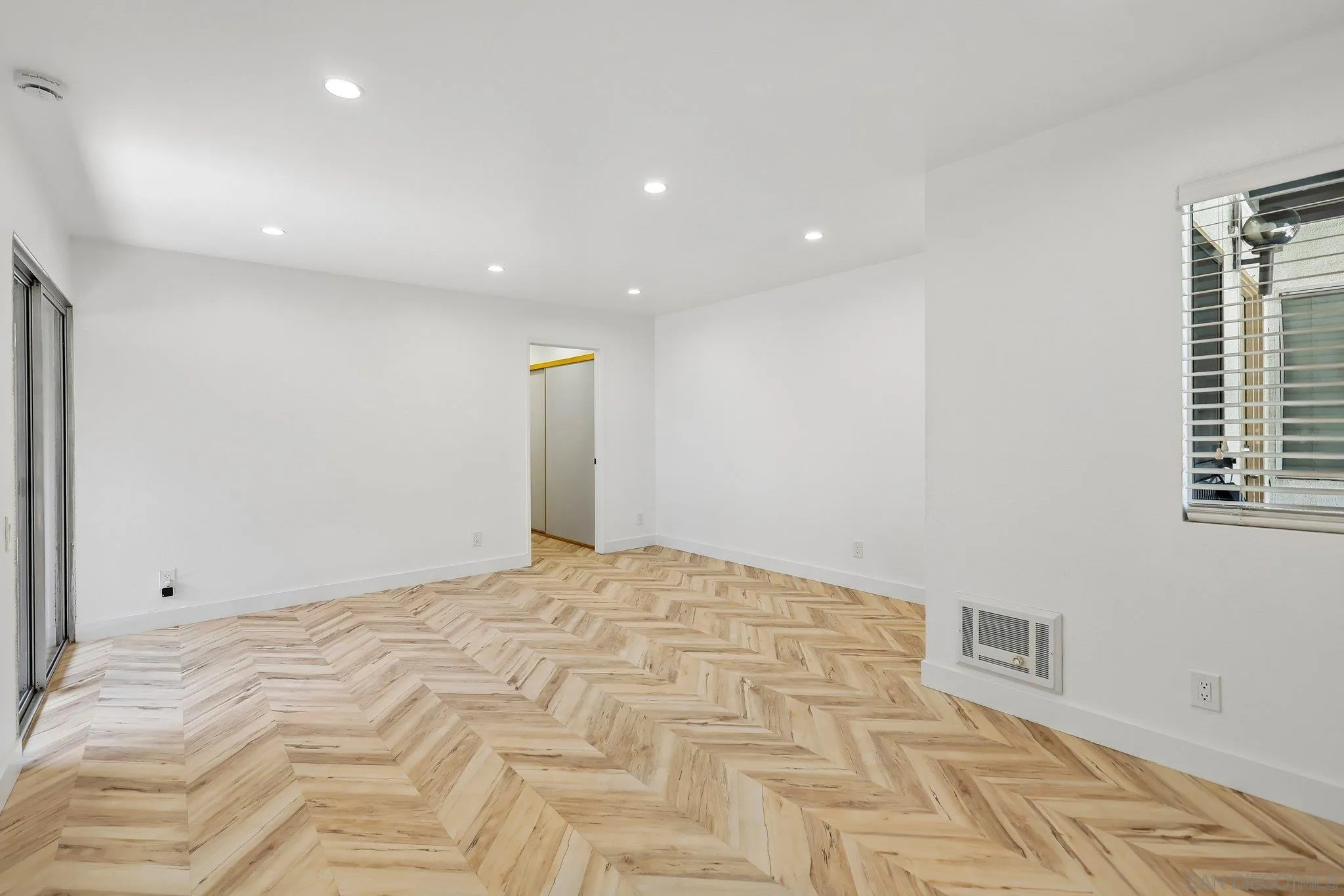 https://cdn.realtyfeed.com/cdn/127/260015236/0c94fa159e607665dc4a636c06084b27.webp