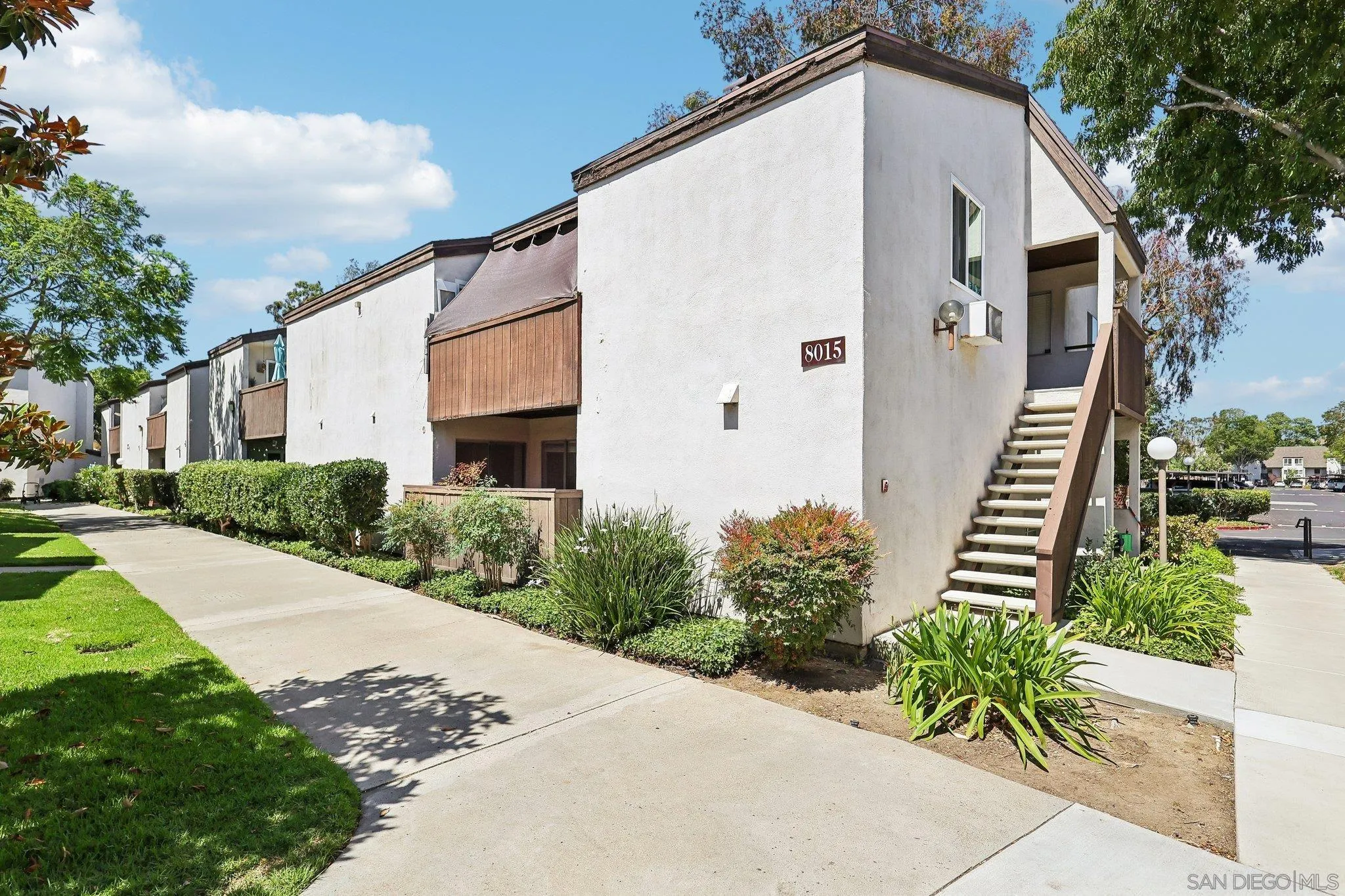 https://cdn.realtyfeed.com/cdn/127/260015236/12702c52dfa7a1bd085b526a63c673a7.webp